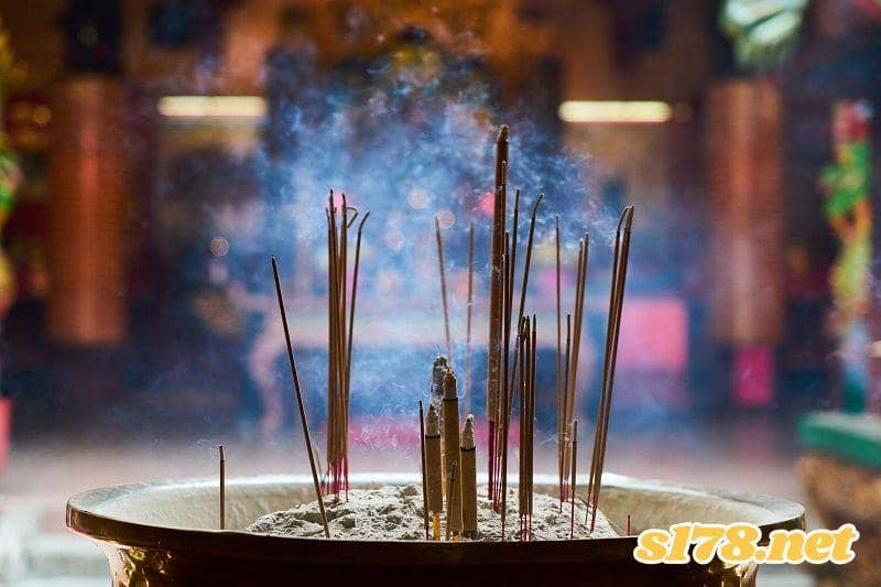 拜五路財神要怎麼說？